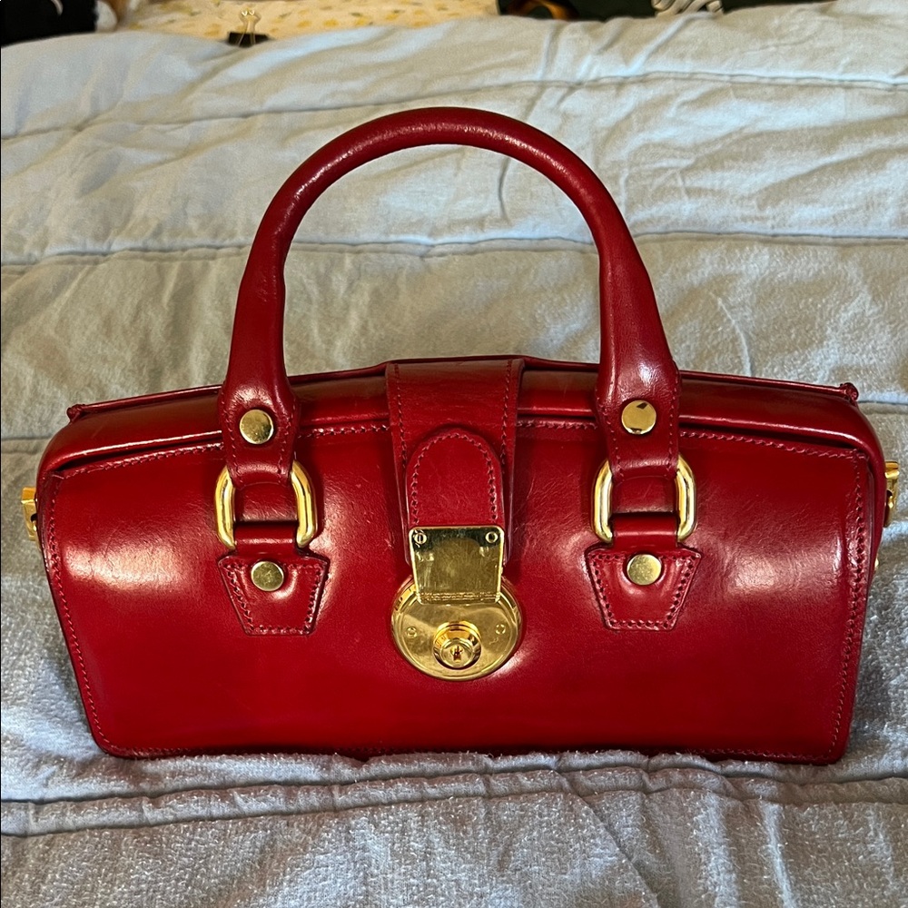 Red leather handbag w gold hardware Made in Italy 🇮🇹